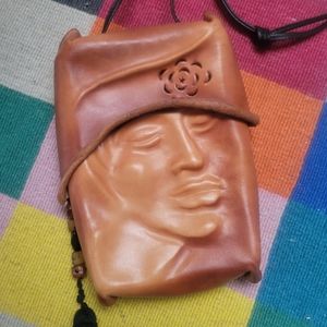 Handcrafted leather purse "Pursona"